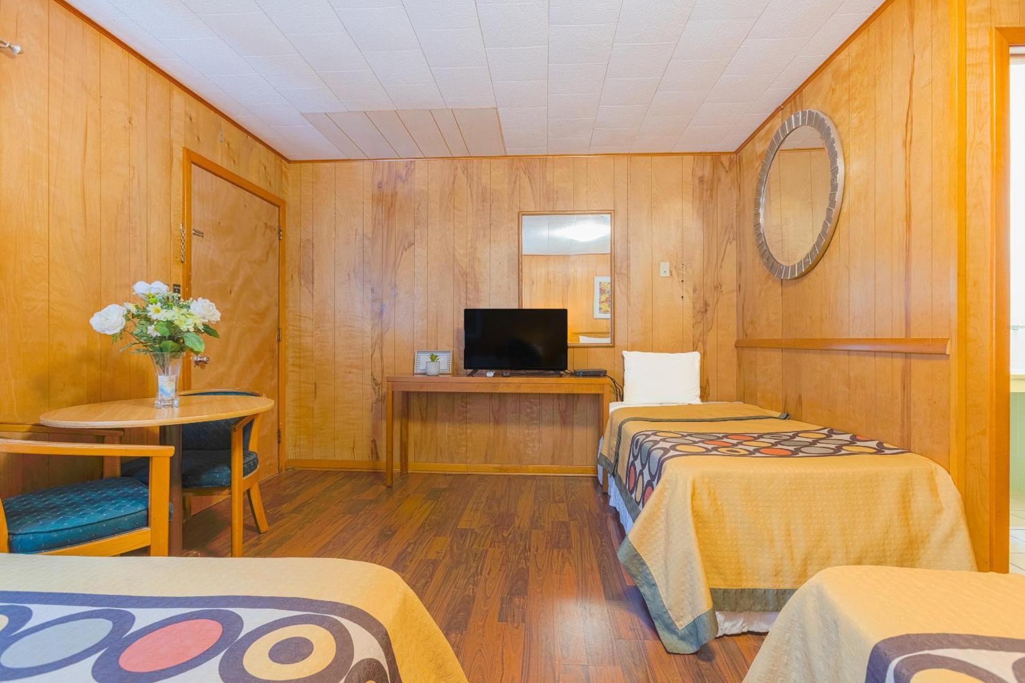 Parkside Motel By Oyo Meadville Conneaut Lake Conneaut Lakeshore ภายนอก รูปภาพ