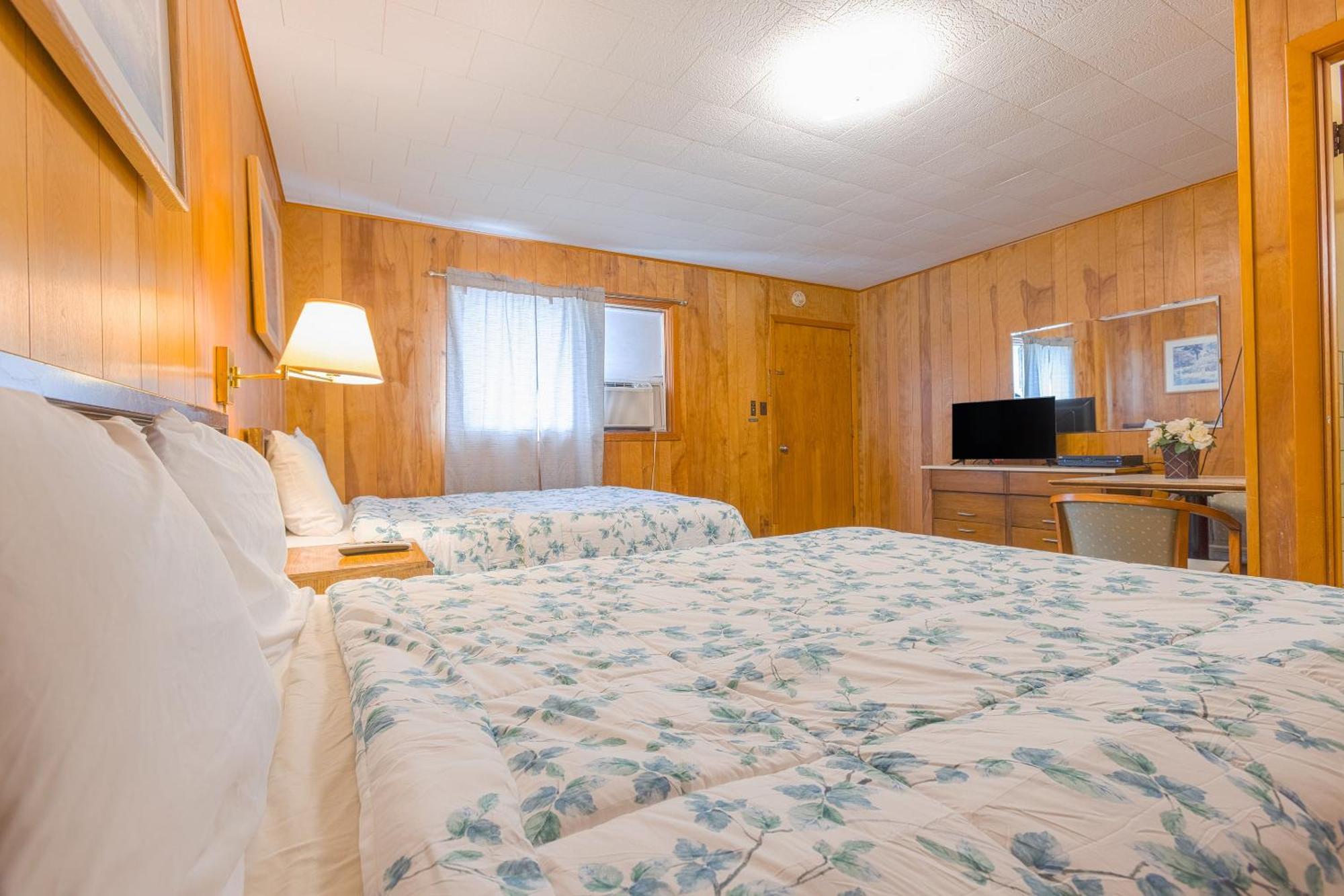 Parkside Motel By Oyo Meadville Conneaut Lake Conneaut Lakeshore ภายนอก รูปภาพ