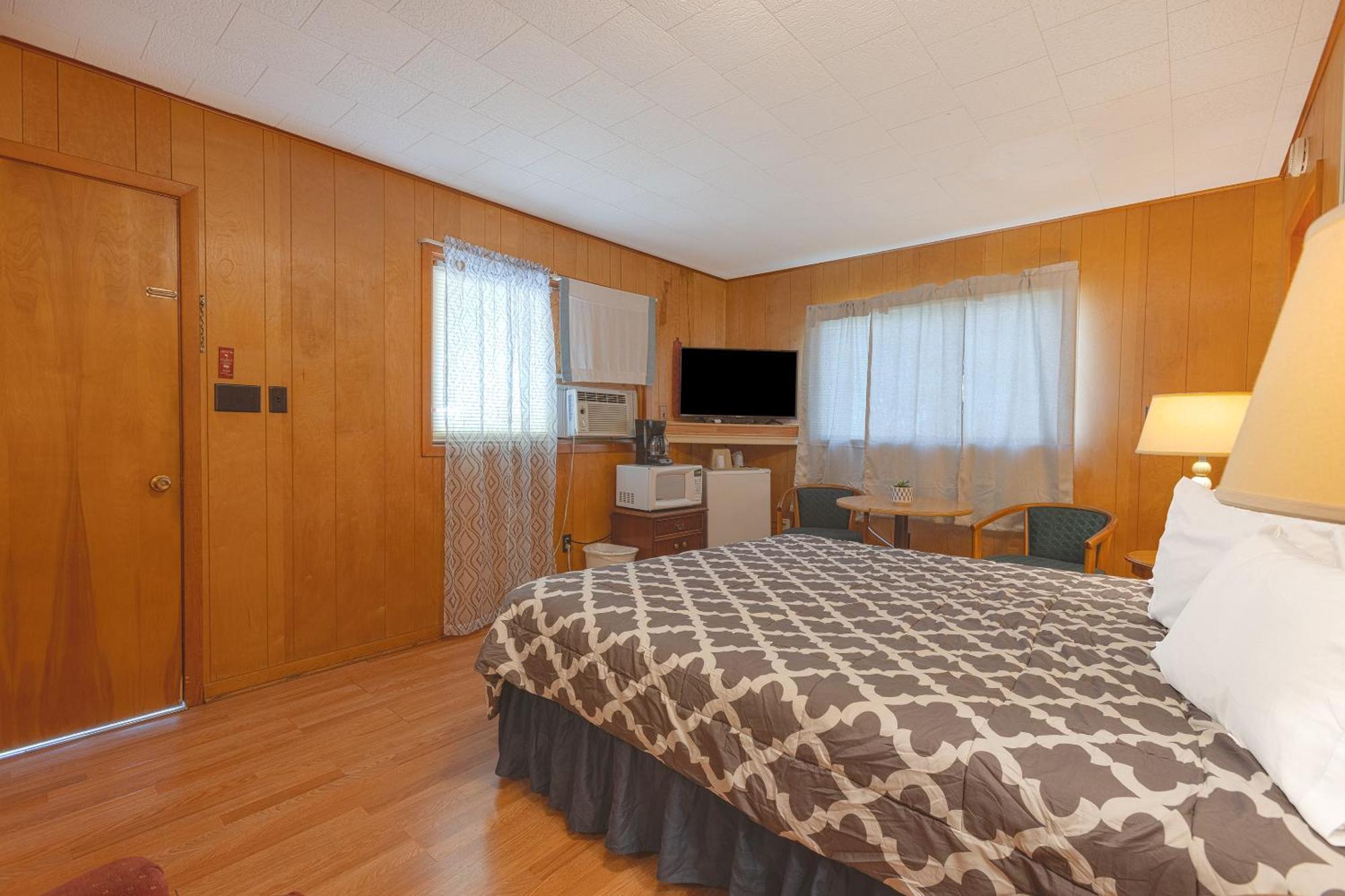 Parkside Motel By Oyo Meadville Conneaut Lake Conneaut Lakeshore ภายนอก รูปภาพ